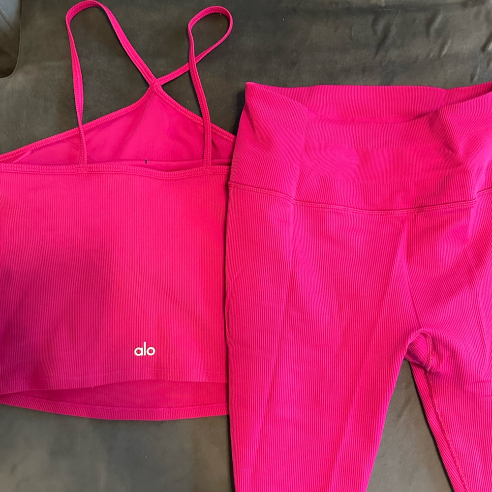 Alo Ribbed Legging + Tank Set - Picture 2 of 5